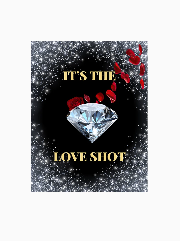 Aperçu 6 sur 6. Sweat à capuche épais avec l'œuvre EXO Love Shot Diamant Roses Rouges Glam Kpop Graphique créée et vendue par Gameshalah's Designs Hub.