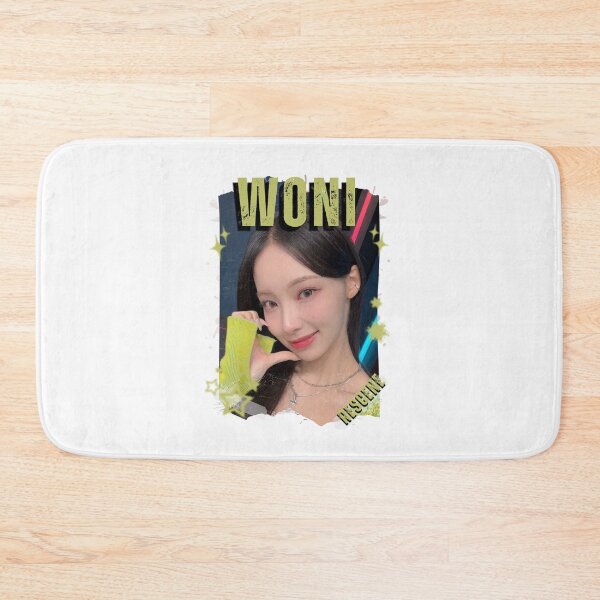 Artikelvorschau, Rescenee Woni, globale K-Pop-Girlgroup, Schwarz-Weiß-Collage, digitales Kunstporträt entworfen und verkauft von AJUNICE STUDIO.