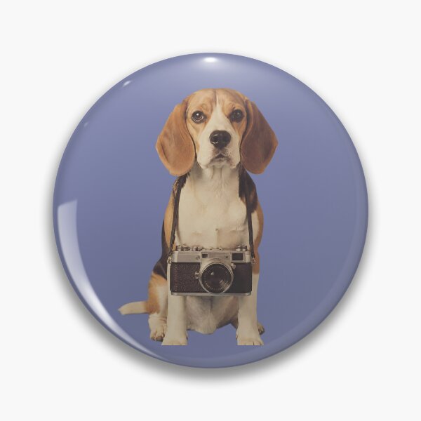 Artikelvorschau, Vintage-Kamera-Beagle – Retro-Abenteuerhund-Illustration entworfen und verkauft von ManggaeJM.
