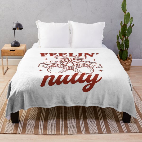 Artikelvorschau, „Feelin' Nutty“-Shirt, lustiges Herbst-Eichel-Motiv, süßes Herbst-Wortspiel, gemütliches Erntedank-Geschenk, Vintage-Saisonkleidung entworfen und verkauft von Blebaylem.