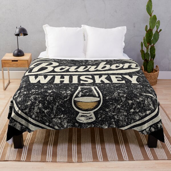 Artikelvorschau, Bourbon Whiskey Vintage Distressed Glencairn Badge Graphic Tee entworfen und verkauft von TM DESIGNS AND MORE.