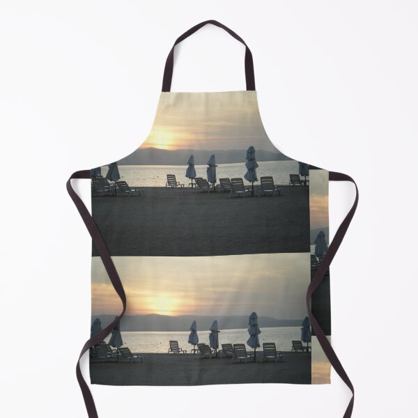 Artikelvorschau, Landschaftsbild „Ruhiger Sonnenuntergang am Strand“ entworfen und verkauft von KaleChub.