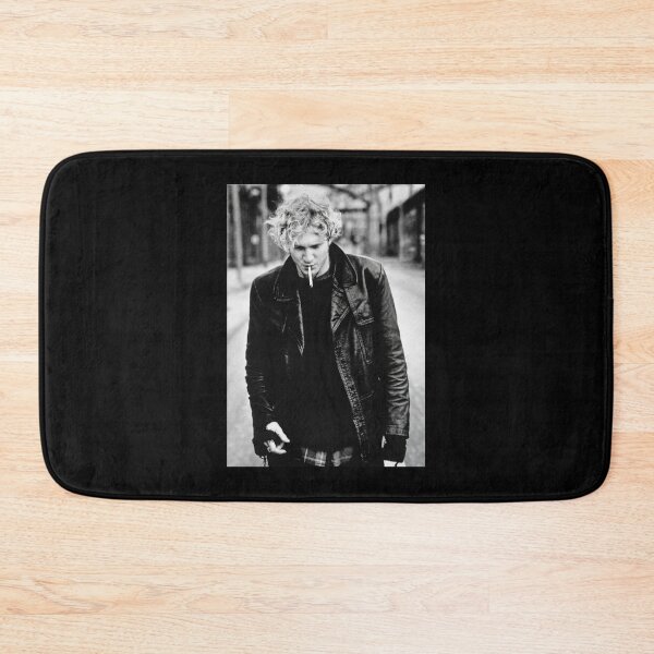 Item preview, Layne Staley 90s Retro designed and sold by StanleyMJ.