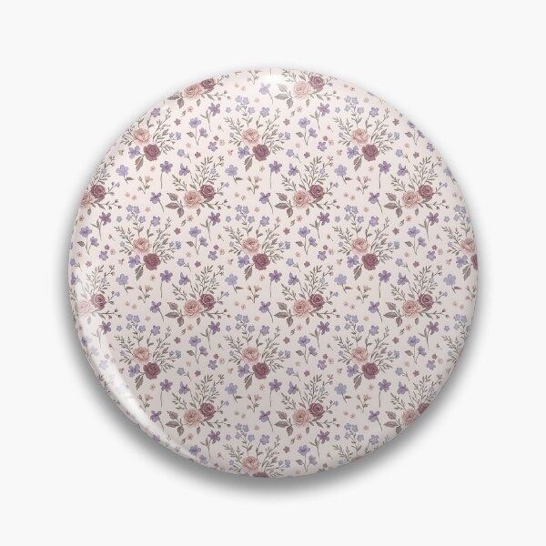 Artikelvorschau, Cottagecore-Muster mit zarten Blumen – Sanfte Vintage-Blumen auf zartem Creme entworfen und verkauft von CozyArtistryShop.