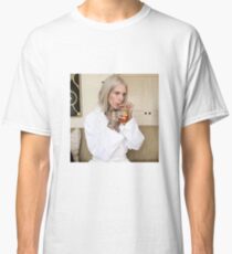 jeffree star sipping tea Classic T-Shirt