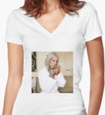 jeffree star sipping tea Women's Fitted V-Neck T-Shirt