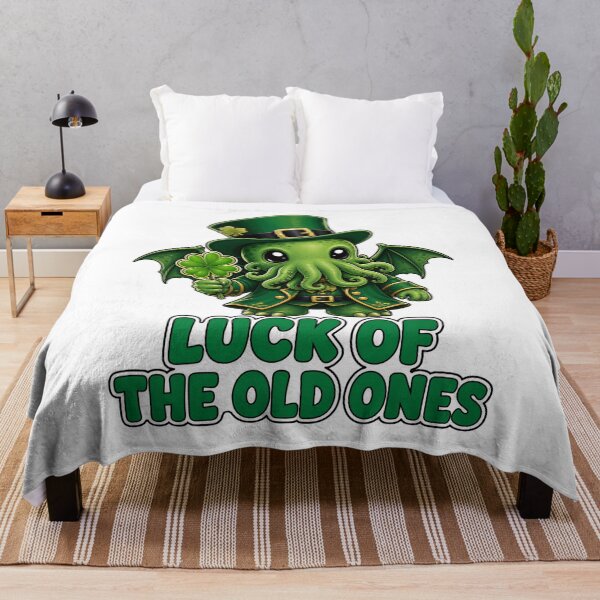 Item preview, Lovecraft Luck of the Old Ones – Shamrock Cthulhu designed and sold by Fenay Designs.