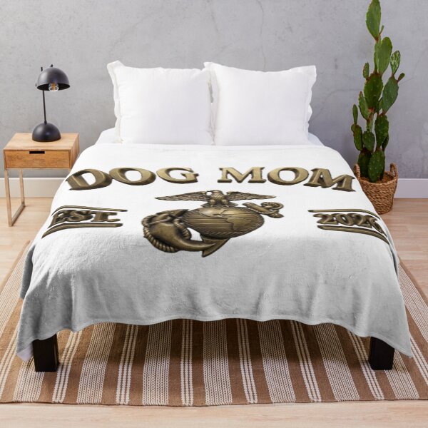 Aperçu de l'œuvre Maman de chien USMC créée et vendue par InkShiftLabs.