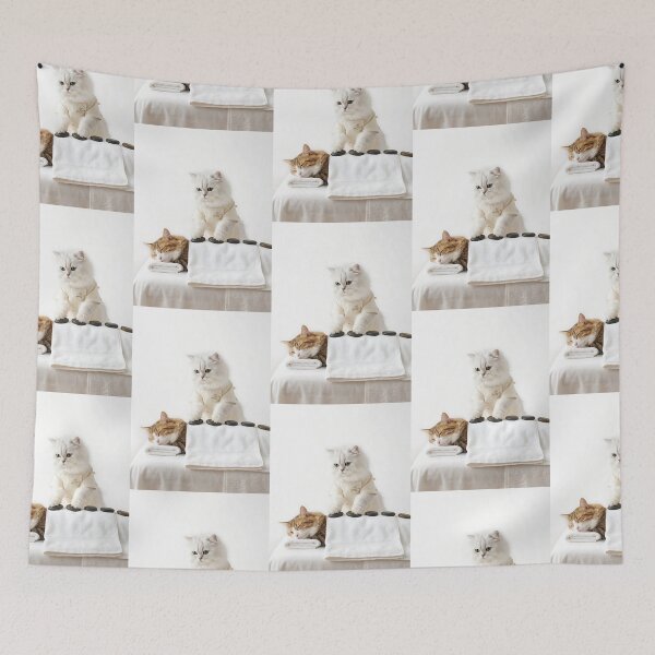 Aperçu de l'œuvre Thérapeute de spa pour chats persans créée et vendue par PictoVibe.
