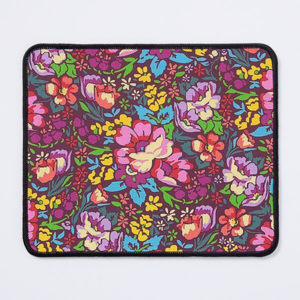 Item preview, Aguila Genial Disfrutando de una Piña Colada designed and sold by JonysCreativeDesigns.