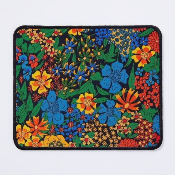 Item preview, Hiena Vuelve al Colegio designed and sold by JonysCreativeDesigns.