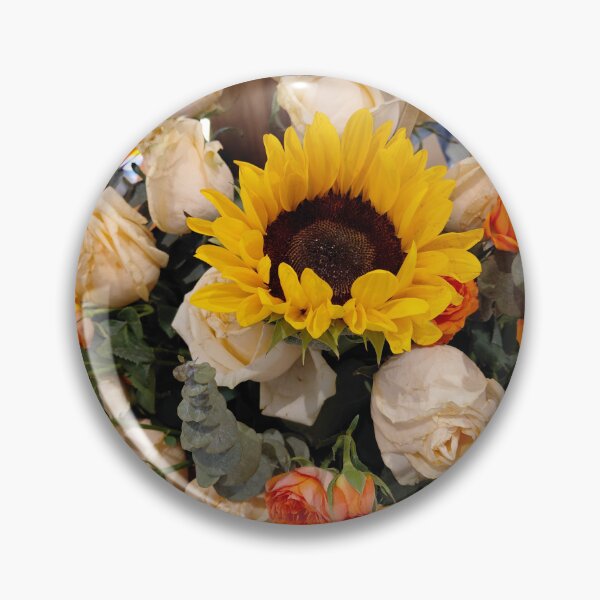 Artikelvorschau, Blumenarrangement mit einer großen Sonnenblume und rosa Rosen entworfen und verkauft von pbchan.