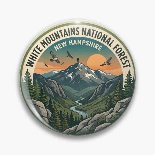 Artikelvorschau, Vintage-Bergabzeichen des White Mountains National Forest, New Hampshire entworfen und verkauft von LittleArij.