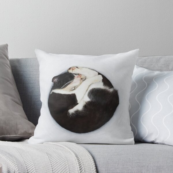 Artikelvorschau, Yin-Yang-Schlafende Katze entworfen und verkauft von studio-ladybug.