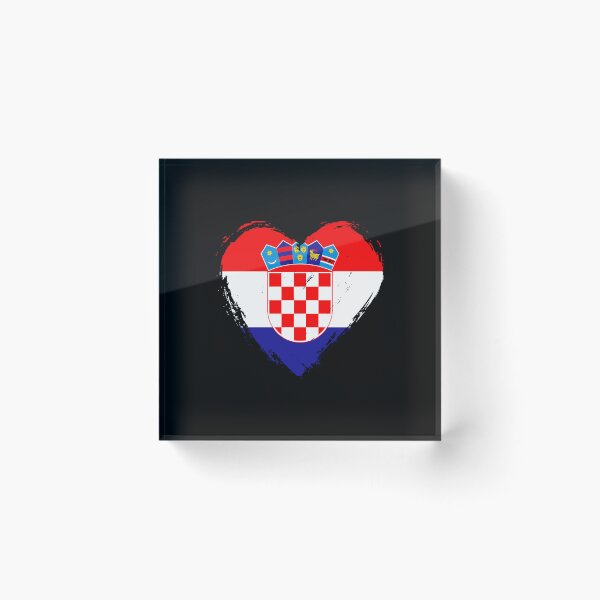Aperçu de l'œuvre Cœur drapeau croate vieilli HR créée et vendue par shitpostee.