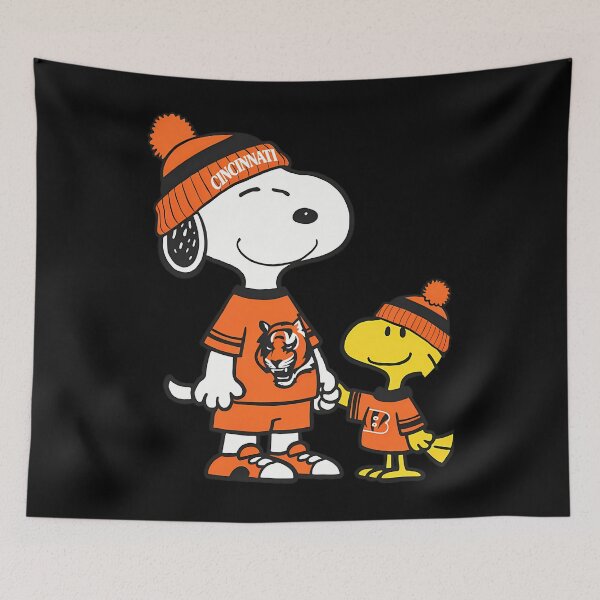 Artikelvorschau, Cincinnati Snoopy Woodstock entworfen und verkauft von Nahkolahmom.
