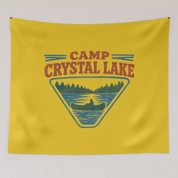 Aperçu de l'œuvre Camping rétro à Crystal Lake créée et vendue par ChunkByChunk.
