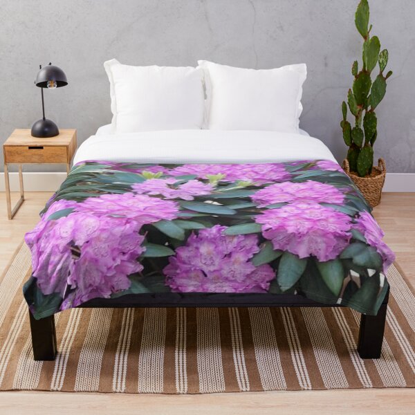 Artikelvorschau, Rhododendron mit schönen rosa Blüten. entworfen und verkauft von LinkFamilyStore.