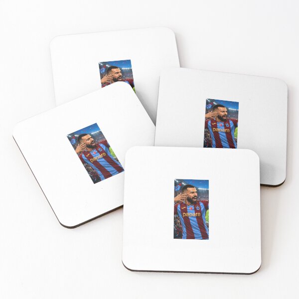 Aperçu de l'œuvre Mohamed Salah dans le maillot de Trabzonspor créée et vendue par FlatInkStudio.