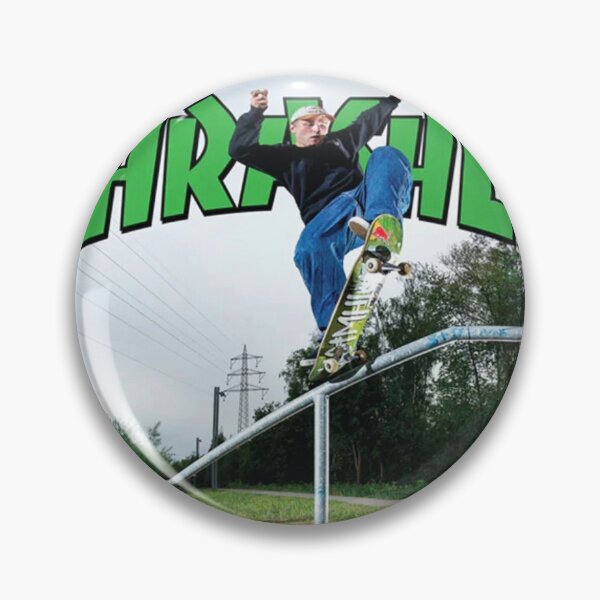 Artikelvorschau, Thrasher Skateboard Skate Design Kunstdruck Poster Wand T-Shirt Weste entworfen und verkauft von Cool Robot Bro..