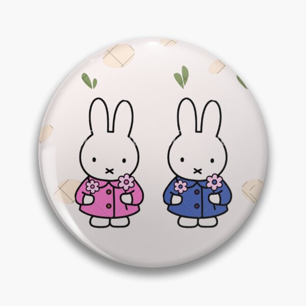 Artikelvorschau, Niedliches Hasenfreunde-Blumen-Pastellmuster entworfen und verkauft von Cozy Moss Studio.