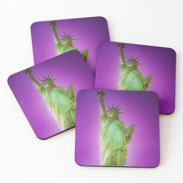 Item preview, Estatua de la Libertad Púrpura Ciudad de Nueva York designed and sold by eleonoraingrid.