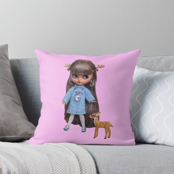 Artikelvorschau, Kawaii Winterpuppe mit Rehkitz entworfen und verkauft von Skayana.