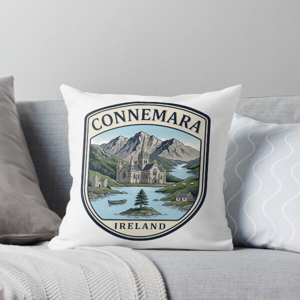 Artikelvorschau, Vintage-Reiseabzeichen aus Connemara, Irland, Kylemore Abbey entworfen und verkauft von k3rstman1.