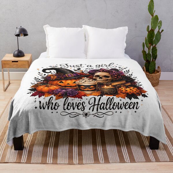 Artikelvorschau, Einfach ein Mädchen, das Halloween liebt | Niedliches Hexen-Kürbis-Design für Halloween-Fans entworfen und verkauft von BeautifyDesign.