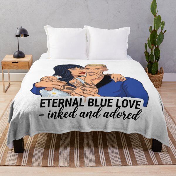 Aperçu de l'œuvre Tori et Royce Amour Éternel Bleu Romance Tatouée en Boîte de Nuit créée et vendue par QueenNightLife.