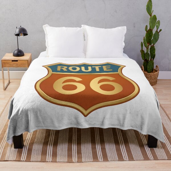 Aperçu de l'œuvre Classic Route 66 Shield Sign Graphic créée et vendue par interdesigner.