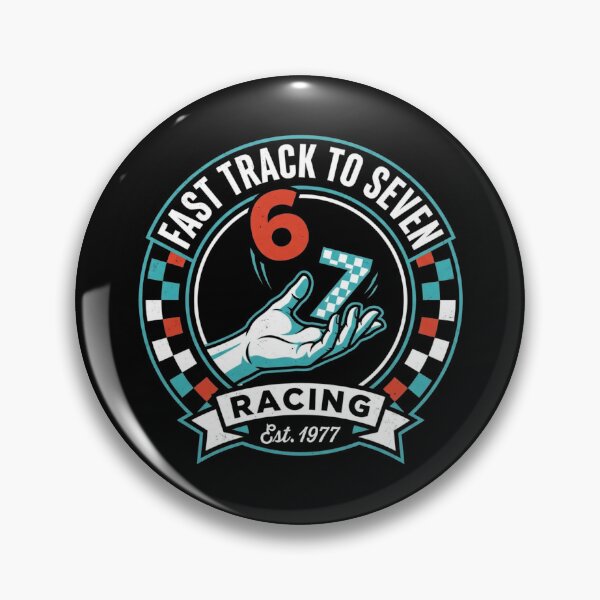 Aperçu de l'œuvre Course rapide vers Seven 6 7 Meme Racing Garçon du 7e anniversaire créée et vendue par TeNovaStudio.