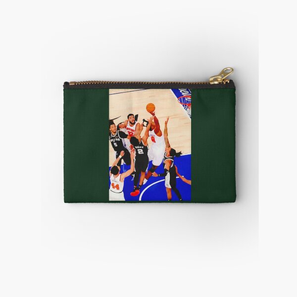 Artikelvorschau, New York Knicks T-Shirt (1) entworfen und verkauft von FlowerRaccoon.
