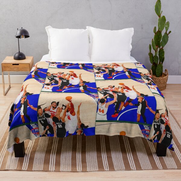 Artikelvorschau, New York Knicks T-Shirt (1) entworfen und verkauft von FlowerRaccoon.