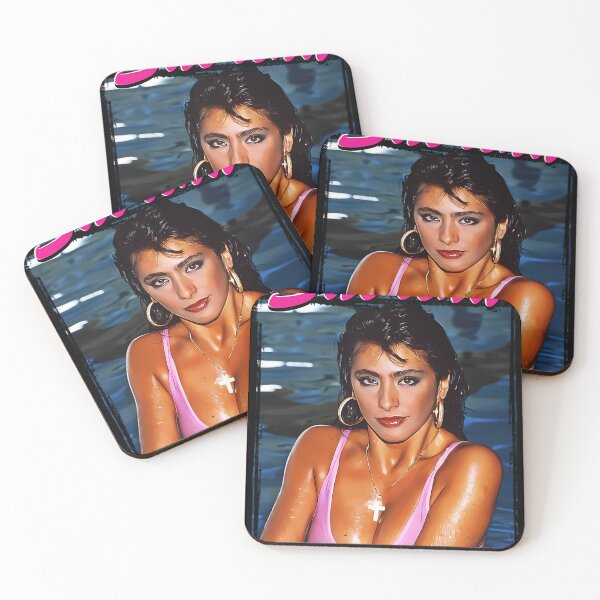Aperçu de l'œuvre Sabrina Salerno créée et vendue par SurralRealms.