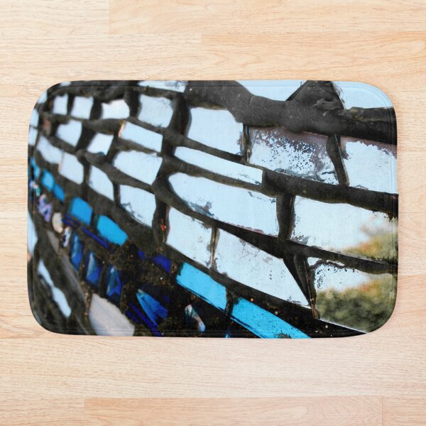 Aperçu de l'œuvre Mosaïque abstraite de miroir bleu créée et vendue par Hena Tayeb.