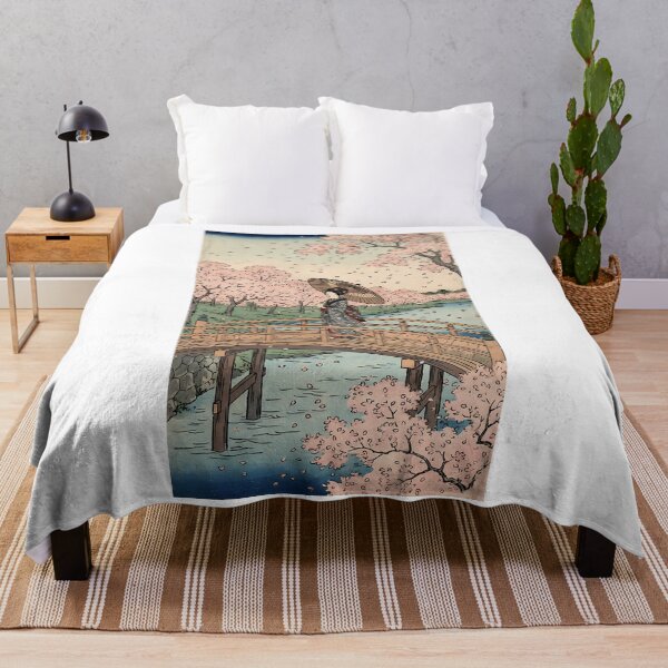 Artikelvorschau, Schöne Geisha und Kirschblüten auf einer Holzbrücke (Ukiyo-e) entworfen und verkauft von TokyoUkiyoHouse.