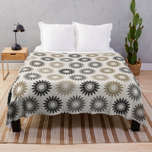 Artikelvorschau, Geometric Sunburst Rosette Pattern – Monochrome entworfen und verkauft von TexSta.