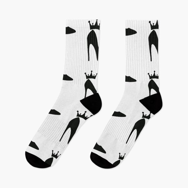 Aperçu de l'œuvre Talons hauts à couronne – silhouette de reine élégante créée et vendue par Pineapple-Tree.