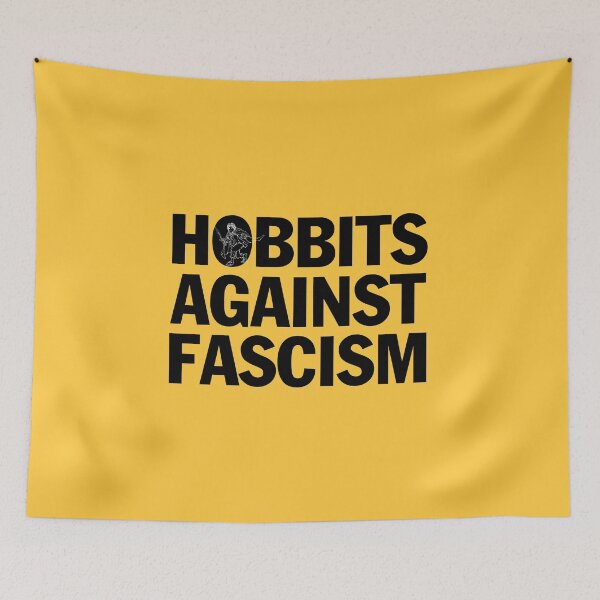 Aperçu de l'œuvre Les Hobbits contre le fascisme II créée et vendue par claudiatoman.