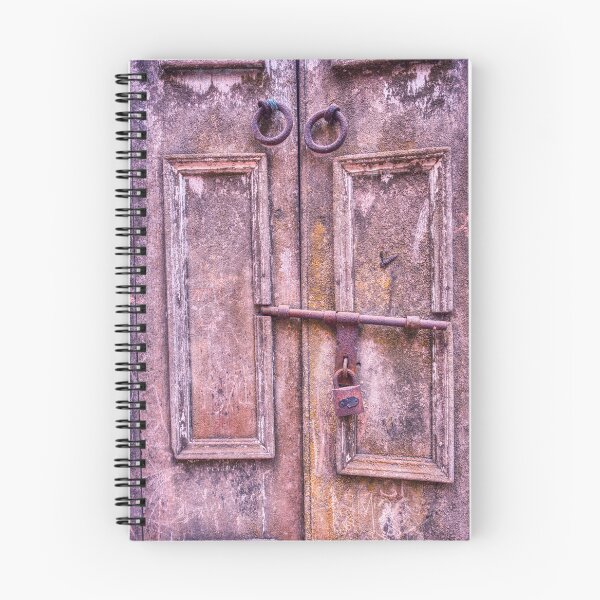 Aperçu de l'œuvre Porte rouillée créée et vendue par Glynn  Lavender.