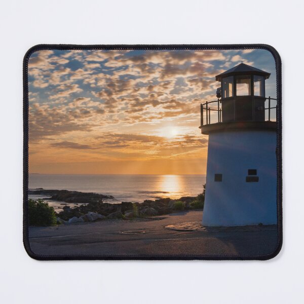 Artikelvorschau, Leuchtturm bei Sonnenaufgang, Ogunquit entworfen und verkauft von Gerard Fornarotto.