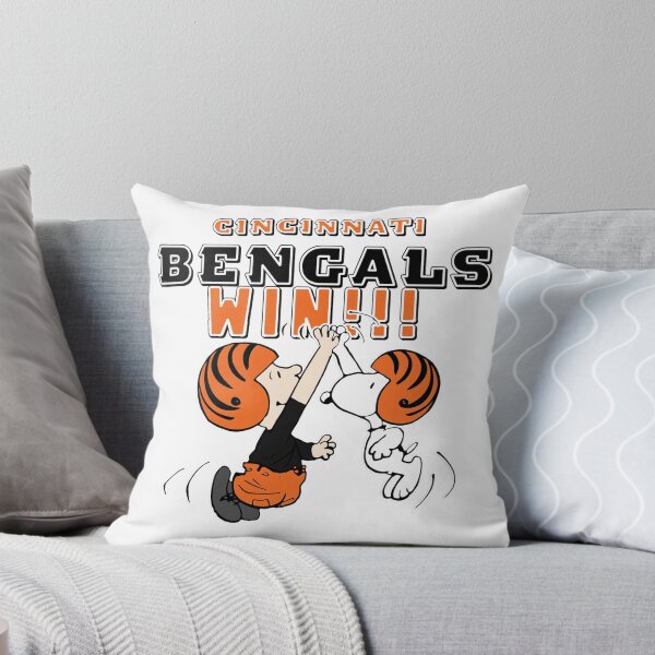 Item preview, Victoria de fútbol americano de Cincinnati Friends High designed and sold by WhoNeedsEnemie.