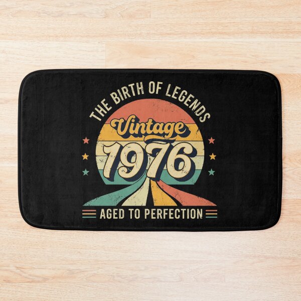 Artikelvorschau, Vintage 1976 Birth Of Legends Klassischer Retro entworfen und verkauft von BettaSanzones.