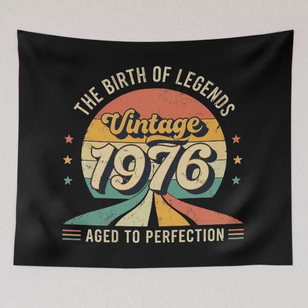 Artikelvorschau, Vintage 1976 Birth Of Legends Klassischer Retro entworfen und verkauft von BettaSanzones.