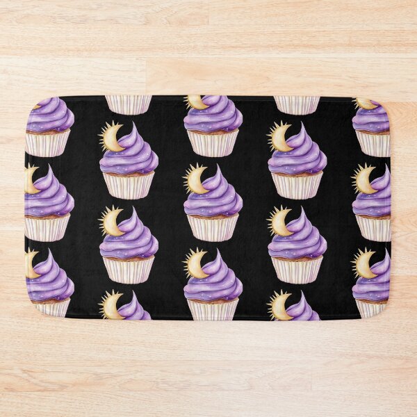 Artikelvorschau, Lila Cupcake mit Halbmond entworfen und verkauft von Fillthegoat.