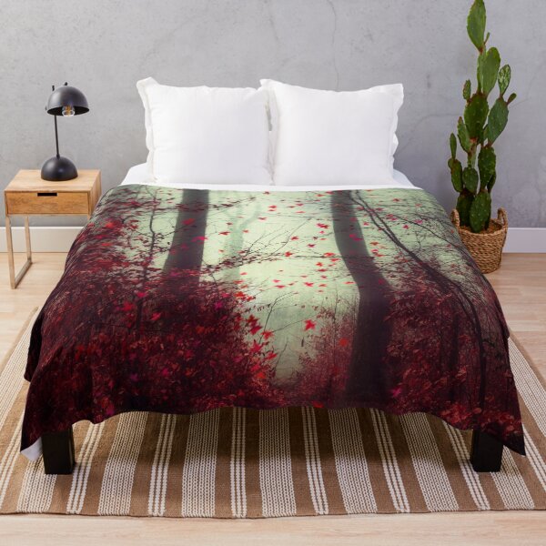 Artikelvorschau, Zauberwald - Herbstwald mit fallenden Blättern entworfen und verkauft von Dyrk Wyst Redbubble Shop.
