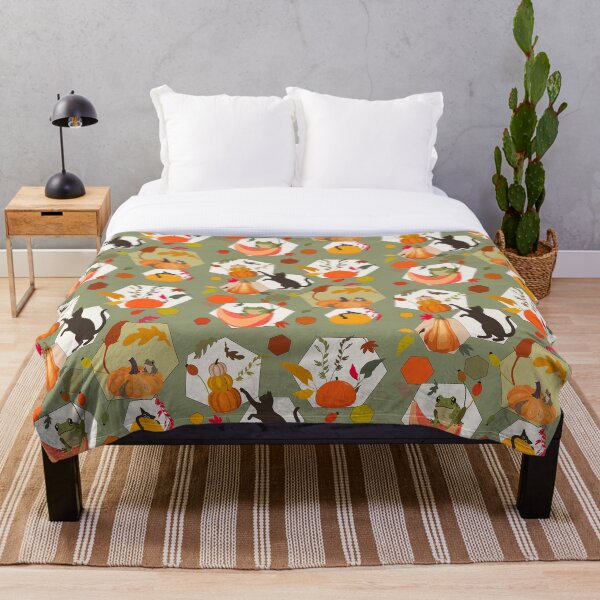 Artikelvorschau, Halloween-Kürbis-, Katzen- und Frosch-Herbst-Sechseckmuster entworfen und verkauft von Vibria Pattern Studio.