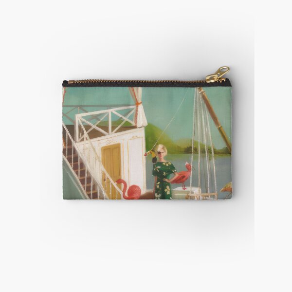 Aperçu de l'œuvre Janet Hill – Femme vintage et fantaisiste dans un jardin enchanté créée et vendue par graydaysr.