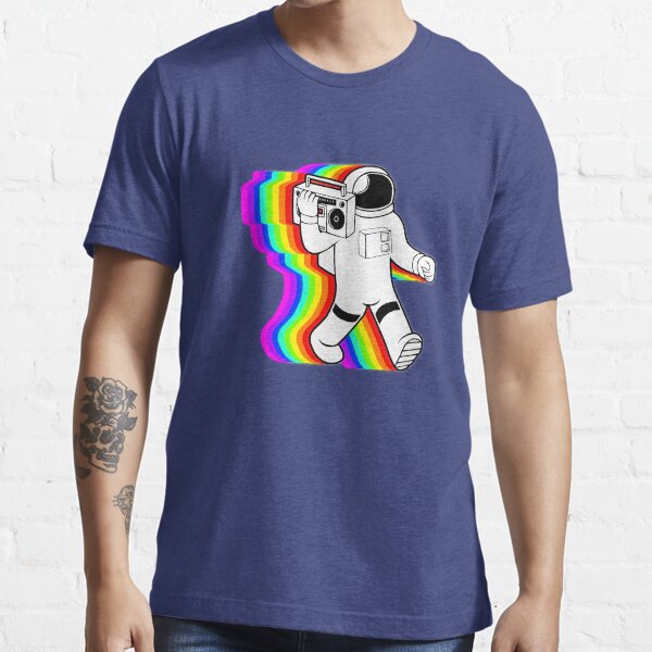 Synthwave Boombox Astronaut Essential T-Shirt